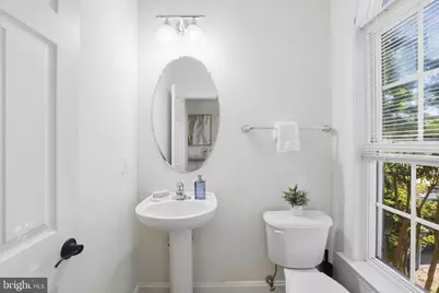 5607 Lierman Circle, Centreville, VA 20120 - Photo 9