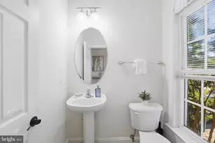 5607 Lierman Cir, Centreville, VA 20120 - Photo 9