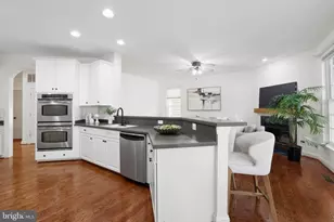 5607 Lierman Cir, Centreville, VA 20120 - Photo 15