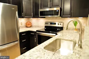 2221 Lovedale Ln, Reston, VA 20191 - Photo 9