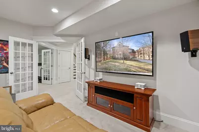 1604 Colonial Lane, McLean, VA 22102 - Photo 45