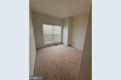 8140 Gilroy Drive, Lorton, VA 22079 - Photo 7