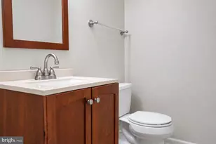 8414 Penshurst Dr, Springfield, VA 22152 - Photo 9