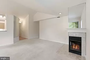 5629 Willoughby Newton Dr, Centreville, VA 20120 - Photo 7