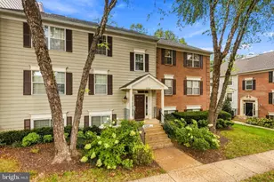 12010 Golf Ridge Ct, Fairfax, VA 22033 - Photo 3