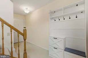 12010 Golf Ridge Ct, Fairfax, VA 22033 - Photo 9
