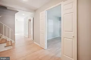8021 Bethelen Woods Ln, Springfield, VA 22153 - Photo 5