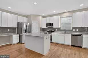 6585 McKenna Way, Alexandria, VA 22315 - Photo 17
