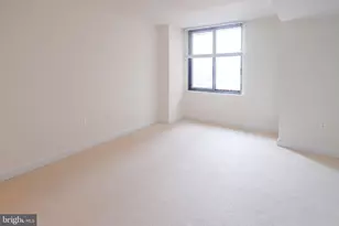 2451 Midtown Ave, Alexandria, VA 22303 - Photo 11