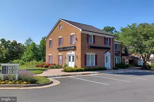731 Walker Rd, Great Falls, VA 22066 - Photo 1
