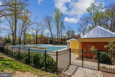 3360 Woodburn Road #33, Annandale, VA 22003 - Photo 27