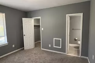 11631 Stoneview Square, Reston, VA 20191 - Photo 3