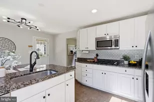 5215 Lighthorne Rd, Burke, VA 22015 - Photo 5