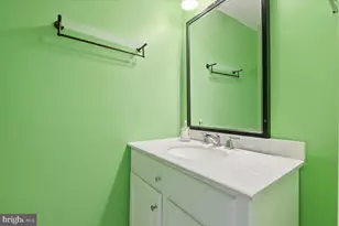 10421 Todman Landing, Burke, VA 22015 - Photo 29