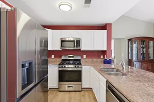 11565 Cavalier Landing Ct, Fairfax, VA 22030 - Photo 3