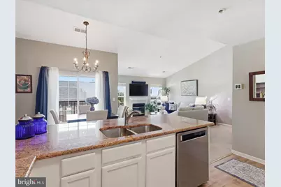 11565 Cavalier Landing Court #401, Fairfax, VA 22030 - Photo 5