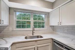 7729 Inversham Dr, Falls Church, VA 22042 - Photo 15
