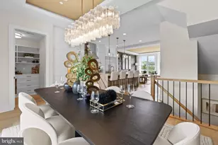 7045 Liberty Ln, McLean, VA 22101 - Photo 19