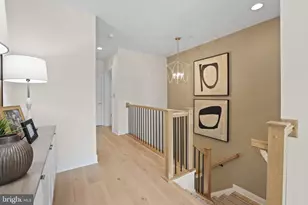 7045 Liberty Ln, McLean, VA 22101 - Photo 33