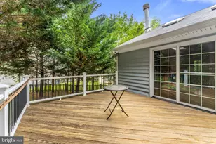 8000 Sandburg Ct, Dunn Loring, VA 22027 - Photo 7