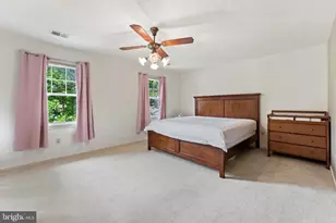 8000 Sandburg Ct, Dunn Loring, VA 22027 - Photo 35