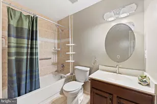 8000 Sandburg Ct, Dunn Loring, VA 22027 - Photo 41