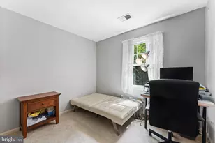8000 Sandburg Ct, Dunn Loring, VA 22027 - Photo 31