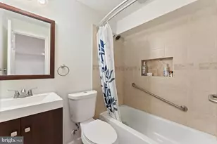 8000 Sandburg Ct, Dunn Loring, VA 22027 - Photo 45