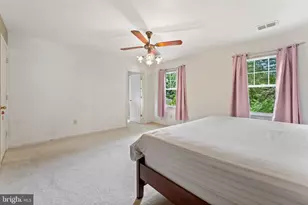 8000 Sandburg Ct, Dunn Loring, VA 22027 - Photo 37