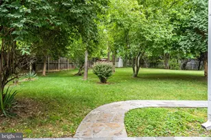 8000 Sandburg Ct, Dunn Loring, VA 22027 - Photo 11