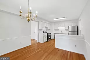 10851 Oak Green Ct, Burke, VA 22015 - Photo 13