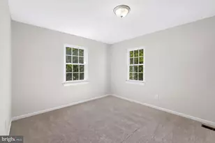 10851 Oak Green Ct, Burke, VA 22015 - Photo 25