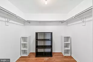 9715 Kings Crown Ct, Fairfax, VA 22031 - Photo 13