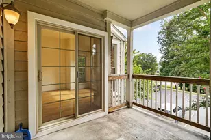 12160 Penderview Ln, Fairfax, VA 22033 - Photo 11