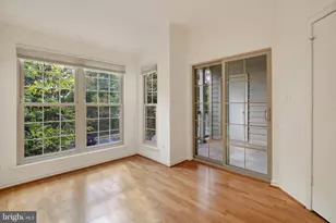 12160 Penderview Ln, Fairfax, VA 22033 - Photo 17