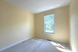 5406 New London Park Dr, Fairfax, VA 22032 - Photo 11