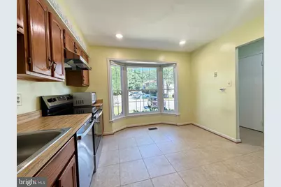 5406 New London Drive, Fairfax, VA 22032 - Photo 3