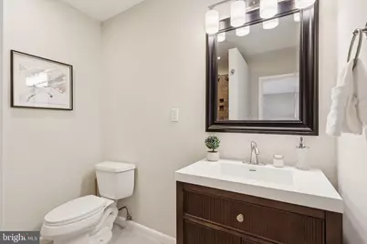 7113 Hadlow Court, Springfield, VA 22152 - Photo 15