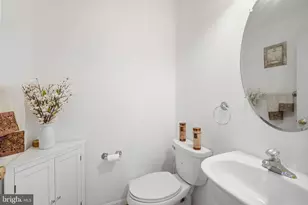 8561 Wyngate Manor Ct, Alexandria, VA 22309 - Photo 15