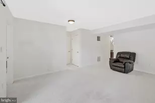 5185 Ballycastle Cir, Alexandria, VA 22315 - Photo 35