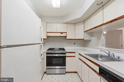 6008 Havener House Way, Centreville, VA 20120 - Photo 9