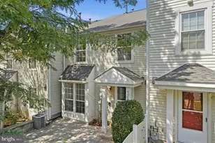 6008 Havener House Way, Centreville, VA 20120 - Photo 3