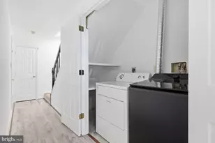 9364 Peter Roy Ct, Burke, VA 22015 - Photo 25