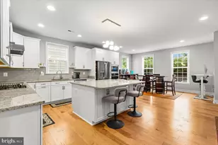 6137 Olivet Dr, Alexandria, VA 22315 - Photo 17