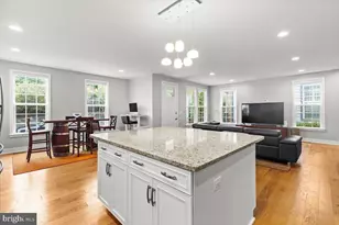 6137 Olivet Dr, Alexandria, VA 22315 - Photo 19