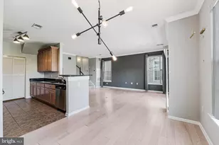 13034 Cabin Creek Rd, Herndon, VA 20171 - Photo 11