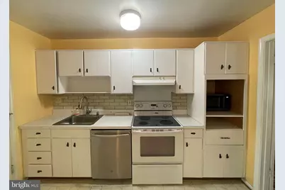 [Address not provided], Vienna, VA 22182 - Photo 7