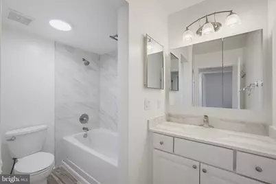 1657 Parkcrest Circle #201, Reston, VA 20190 - Photo 15