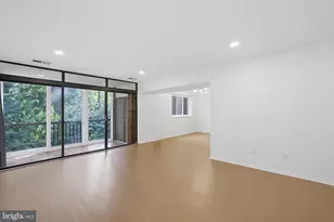 1657 Parkcrest Cir, Reston, VA 20190 - Photo 7