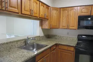 6919 Mary Caroline Cir, Alexandria, VA 22310 - Photo 9